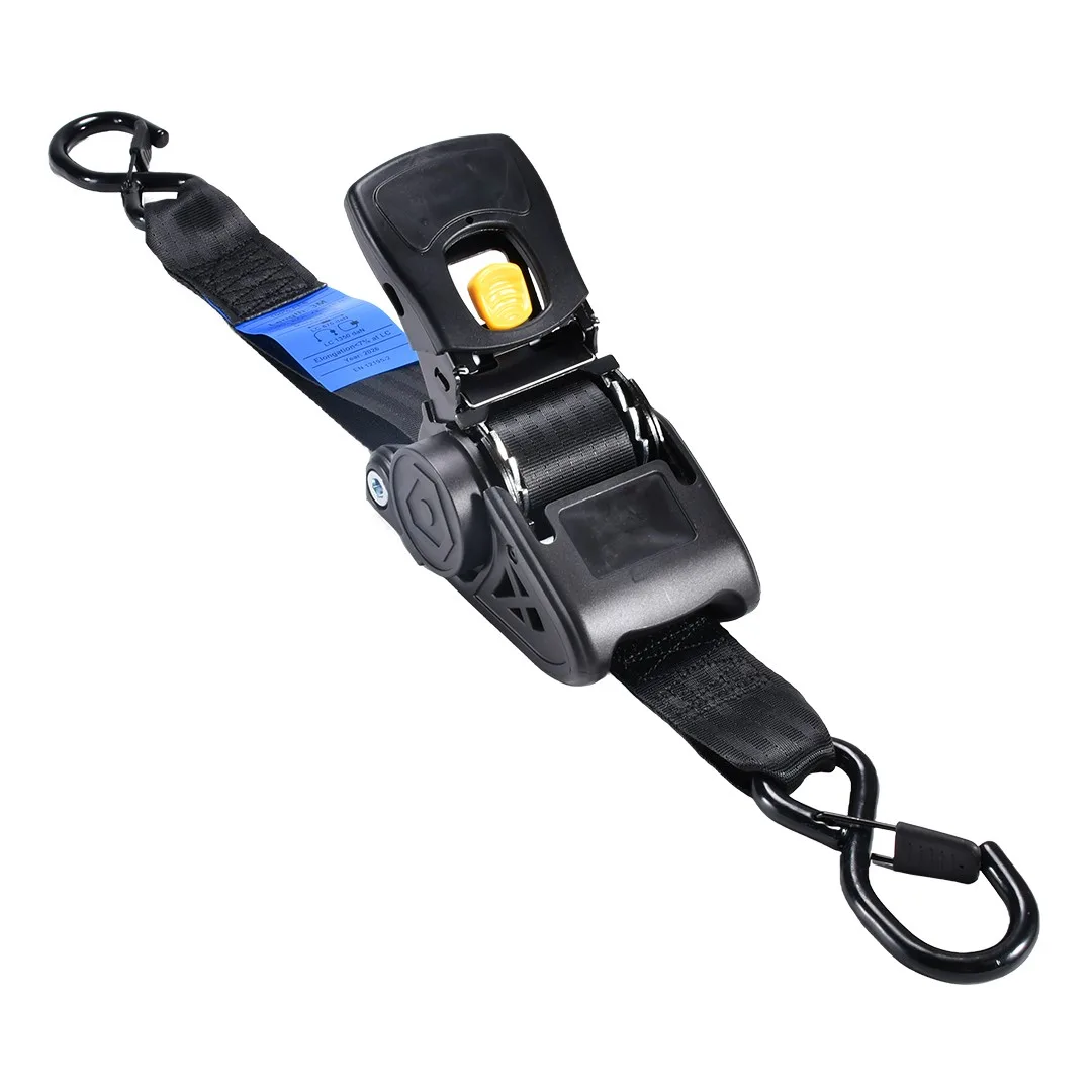 Scratch-free retractable cargo strap with rubber-coated handle