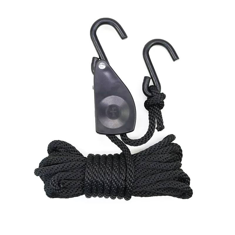 Heavy-duty rope ratchet with 500lbs load limit for securing loads